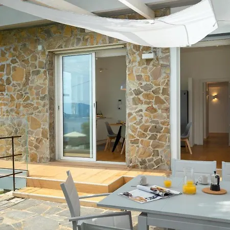 Scirocco 102 Emma Villa